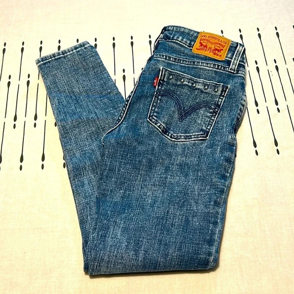 Levi's 535 Super Skinny Crop Denim Jeans.  Studded Back pockets. Size 27 - Picture 1 of 12